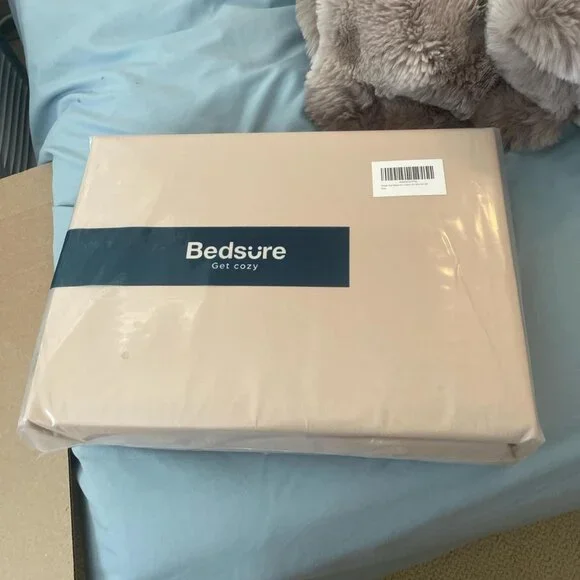 NWT Queen sheet set - Picture 2 of 3